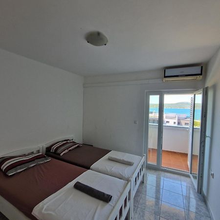 סבטי פטר Apartments Mate מראה חיצוני תמונה