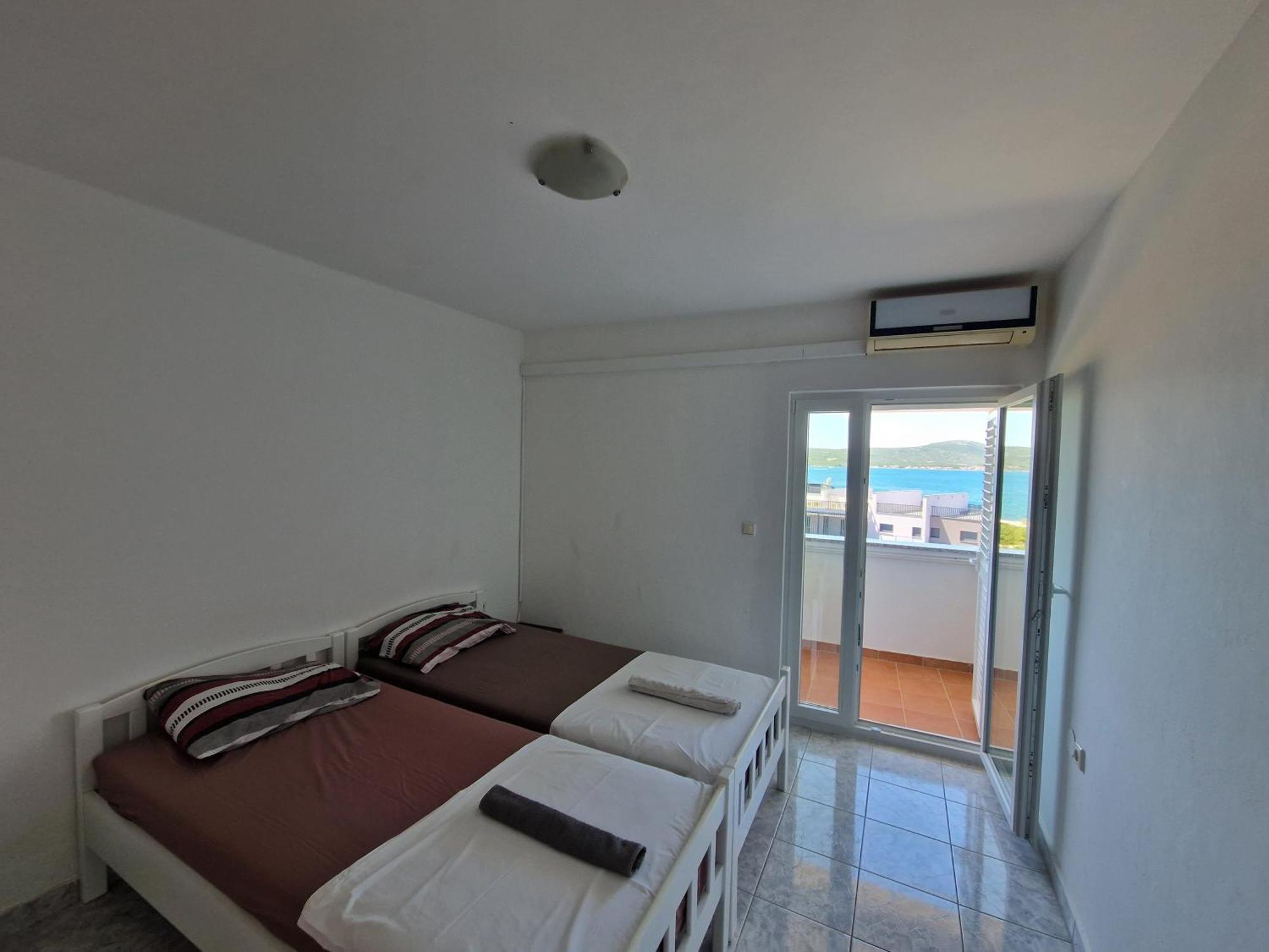 סבטי פטר Apartments Mate מראה חיצוני תמונה